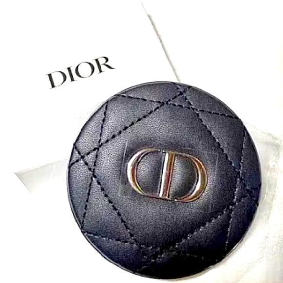 DIOR Compact✨ limited edition ✨ Pocket Mirror & VIP cosmetic clutch bag - Picture 2 of 10